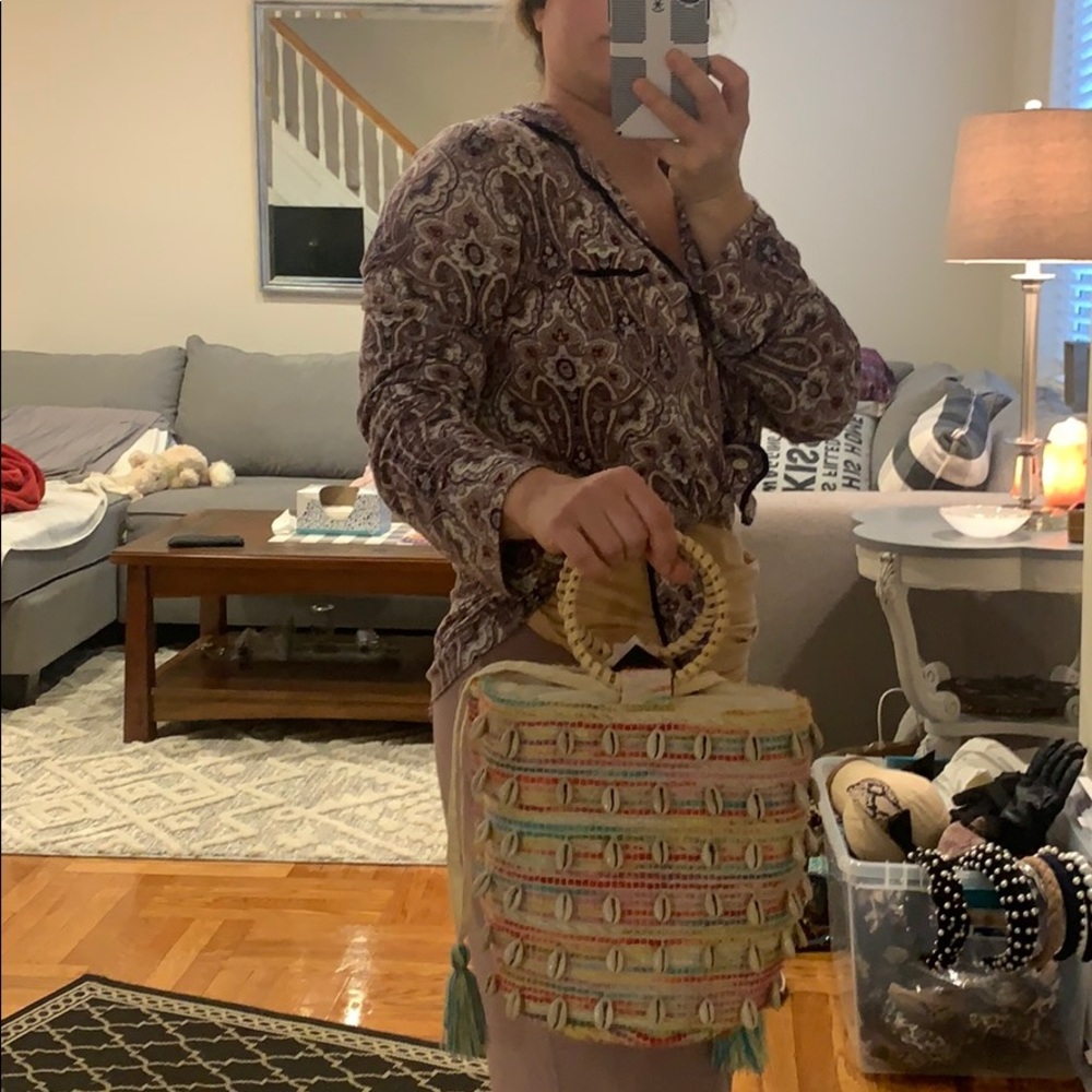 Cowrie Puka Shell Multicolor Mini Bucket Bag - Picture 8 of 8